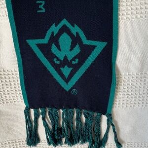 UNCW Seahawks Logo Scarf